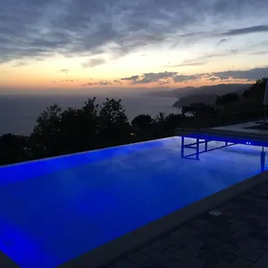 hotel-la-giada-del-mesco.hotelitalianriviera.com/