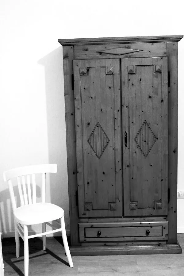 La Casetta Ferrara B&B 0*,  Italie